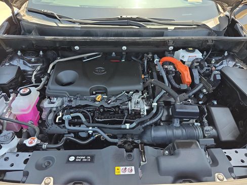 Used 2021 Toyota RAV4 XSE AWD/4WD image 32