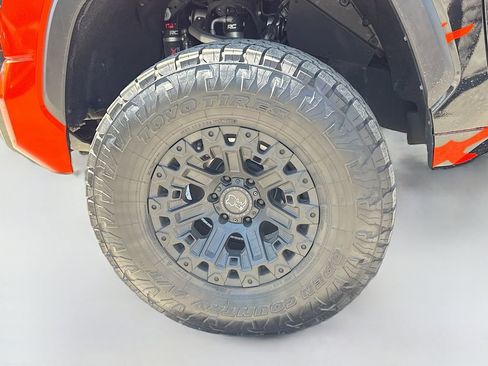 Used 2022 Toyota Tundra Limited w/ TRD Off-Road Package AWD/4WD image 40