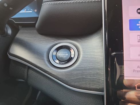 New 2025 Jeep Grand Cherokee Limited w/ MOPAR Finishing Package image 31