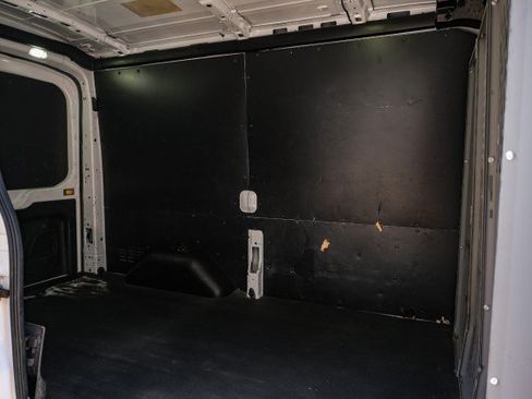 Used 2017 Ford Transit 250 130 Medium Roof RWD image 30