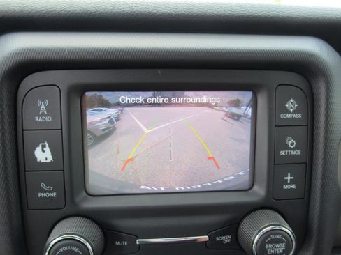 Used 2018 Jeep Wrangler Unlimited Sport image 25