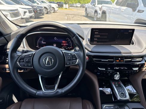 Used 2023 Acura MDX SH-AWD w/ Advance Package image 16