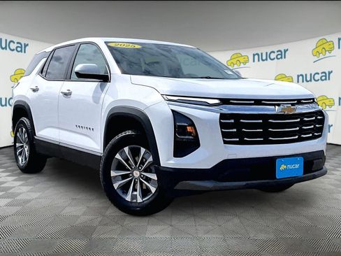 Used 2025 Chevrolet Equinox LT image 1