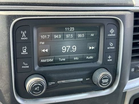 Used 2017 RAM 1500 Classic SLT AWD/4WD image 16