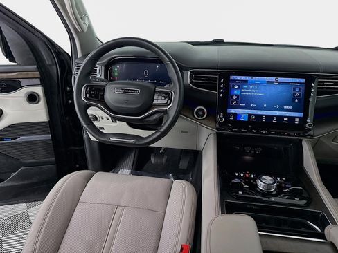 Used 2023 Jeep Grand Wagoneer 4WD image 26