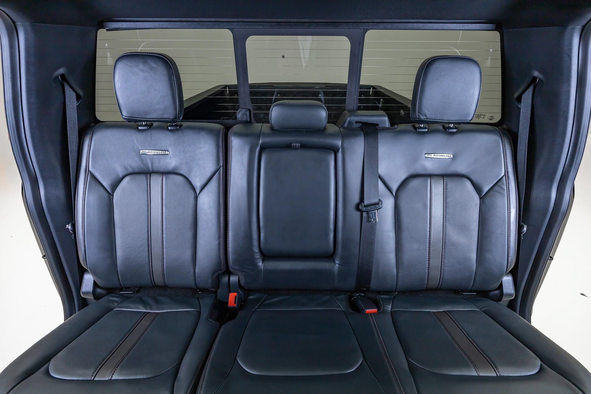 Used 2022 Ford F450 Platinum w/ FX4 Off-Road Package AWD/4WD image 34