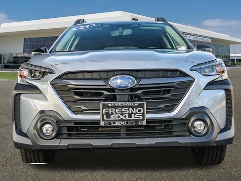 Used 2024 Subaru Outback Premium AWD/4WD image 2