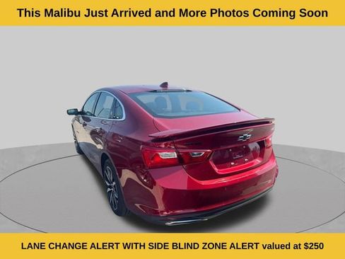 Used 2025 Chevrolet Malibu RS FWD image 4