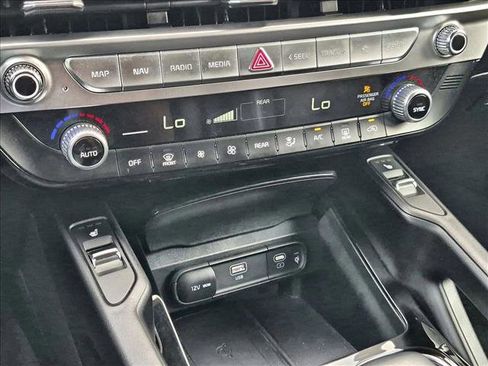 Used 2025 Kia Telluride S FWD image 13