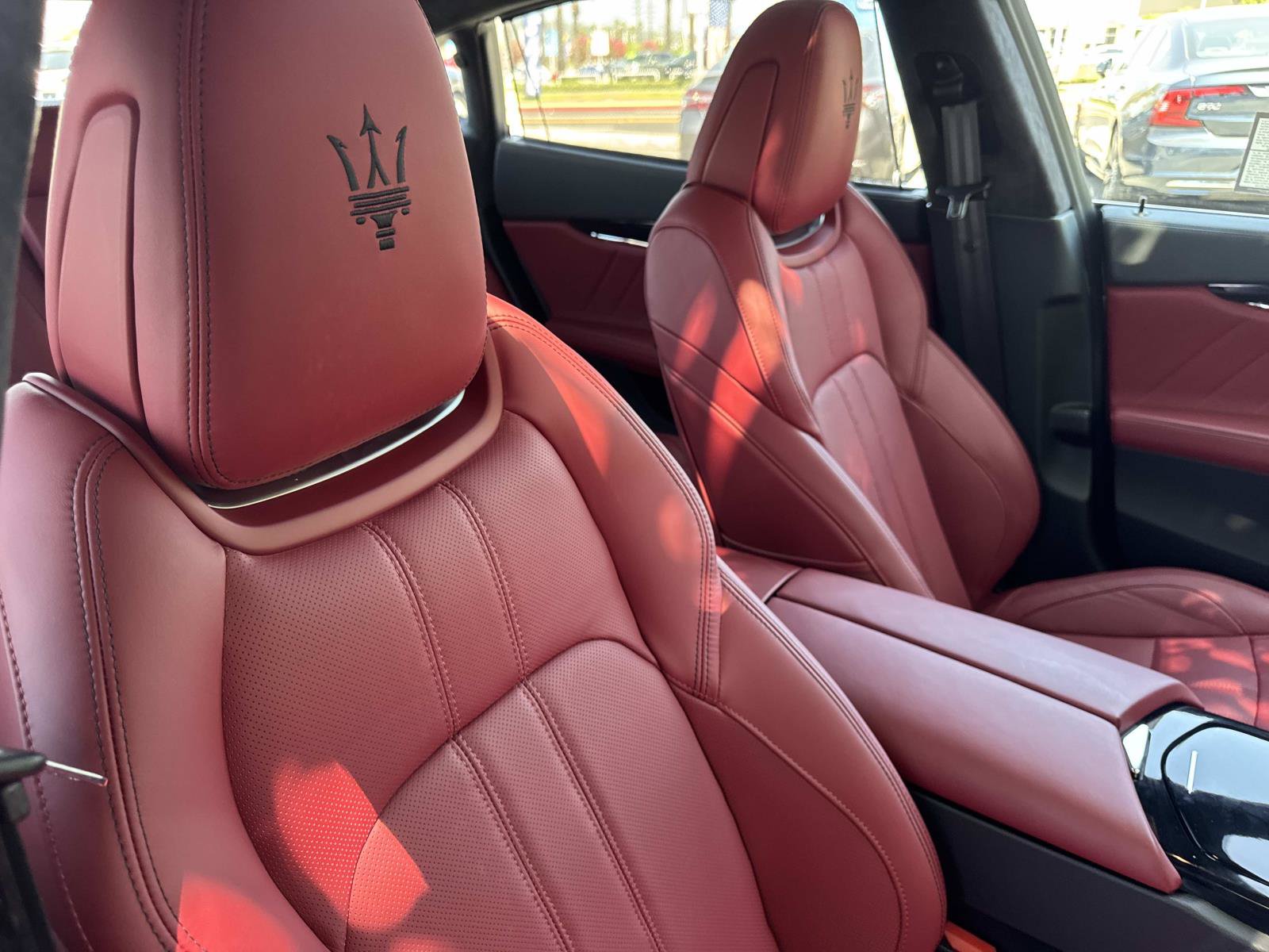 Used 2022 Maserati Quattroporte Modena RWD image 28