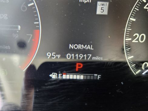 Certified 2025 Honda HR-V LX image 22