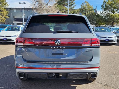 New 2026 Volkswagen Atlas Peak Edition image 5