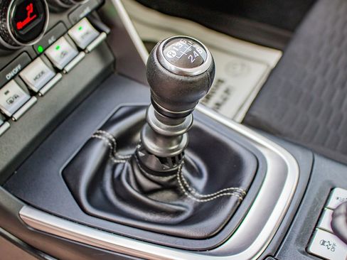 Used 2022 Toyota GR86 w/ ALL Weather Mat Package (TMS) image 25