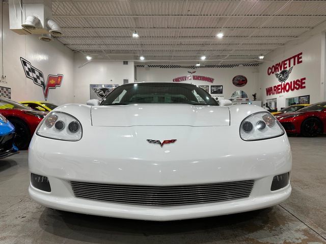 Used 2009 Chevrolet Corvette Coupe RWD image 2