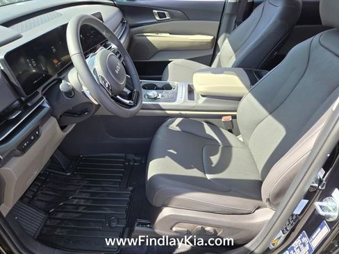 New 2026 Kia Carnival LXS FWD image 9