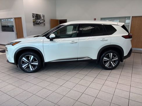 Used 2023 Nissan Rogue SL w/ SL Premium Package AWD/4WD image 3