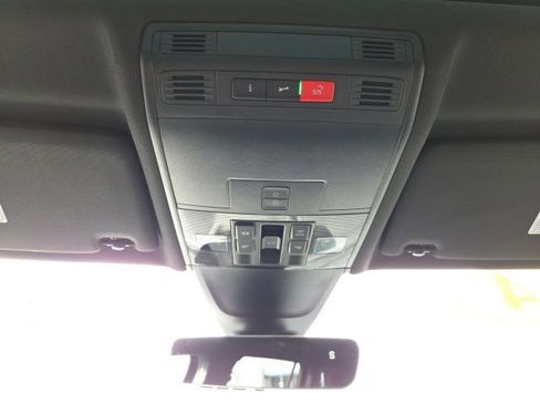 Certified 2024 Volkswagen Tiguan SEL R-Line AWD/4WD image 23