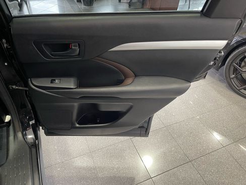 Used 2015 Toyota Highlander Plus AWD/4WD image 43