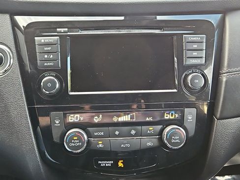 Used 2018 Nissan Rogue SL AWD/4WD image 13