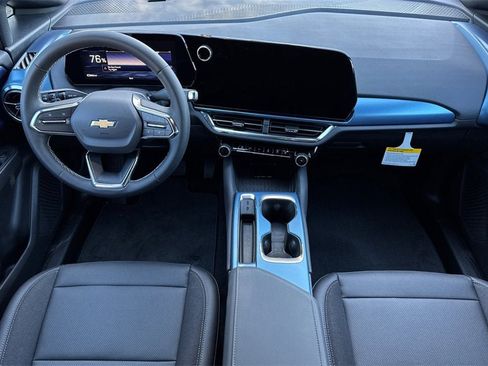 New 2026 Chevrolet Equinox EV LT w/ LPO, Blackout Package image 13