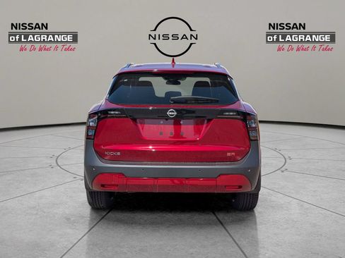 Used 2025 Nissan Kicks SR FWD image 9
