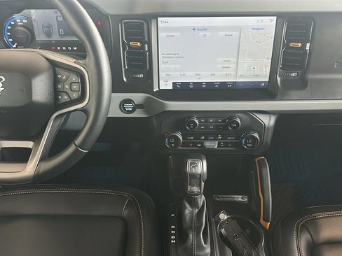 Used 2023 Ford Bronco Badlands AWD/4WD image 21