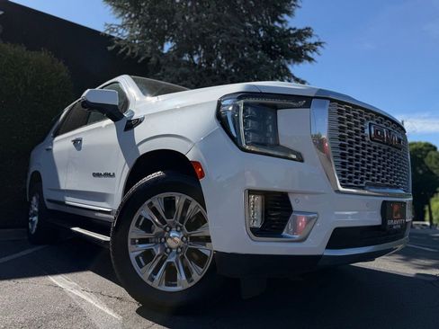 Used 2023 GMC Yukon Denali AWD/4WD image 8