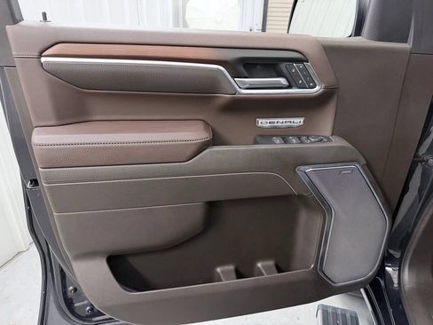 Used 2025 GMC Sierra 1500 Denali w/ Denali Reserve Package AWD/4WD image 14