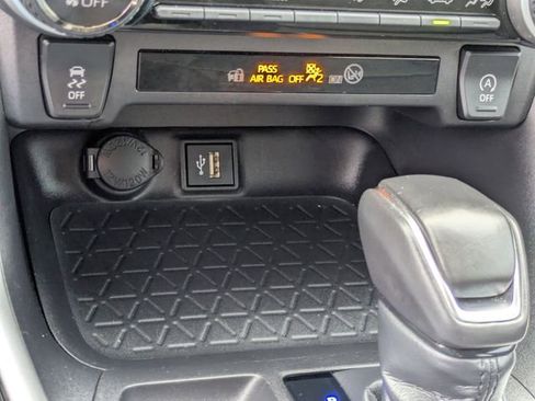 Used 2024 Toyota RAV4 XLE Premium image 17