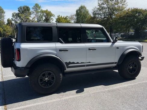 Used 2024 Ford Bronco Wildtrak image 6