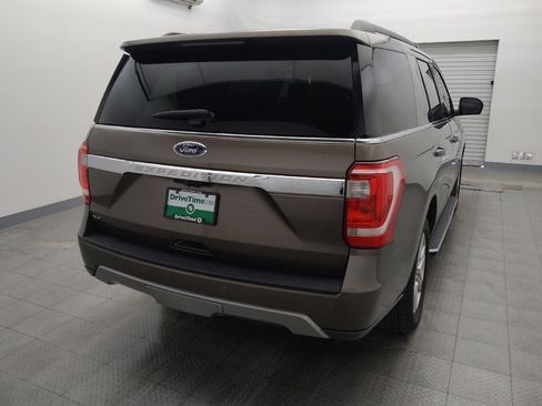 Used 2018 Ford Expedition XLT w/ Equipment Group 202A image 7