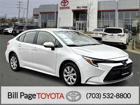 Certified 2023 Toyota Corolla LE image 1