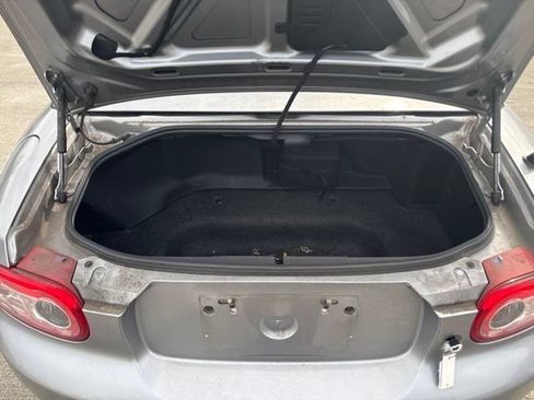 Used 2011 MAZDA MX-5 Miata Grand Touring w/ Premium Pkg RWD image 10