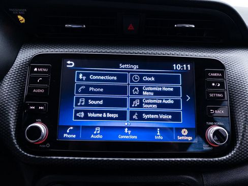 Used 2021 Nissan Kicks SV FWD image 21