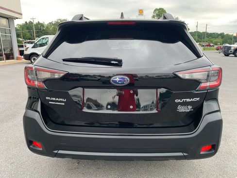 Used 2023 Subaru Outback Premium AWD/4WD image 6