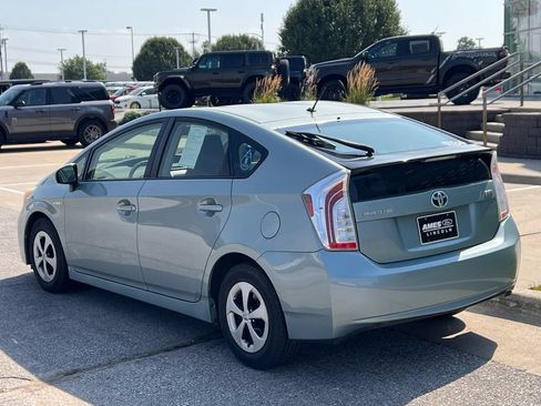 Used 2013 Toyota Prius Two FWD image 4