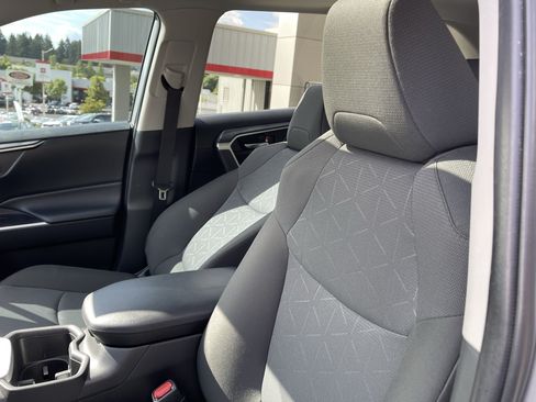 Certified 2024 Toyota RAV4 XLE w/ Convenience Package FWD image 19