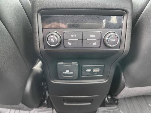 Used 2021 GMC Acadia Denali w/ GMC Pro Grade Package AWD/4WD image 31