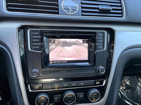 Used 2017 Volkswagen Passat 1.8T S image 27