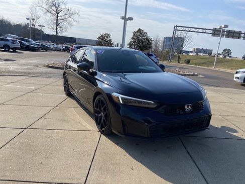 Used 2025 Honda Civic Sport image 2