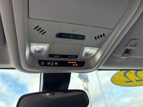 Used 2022 Chevrolet Equinox Premier image 48