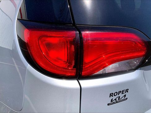 Used 2023 Chrysler Voyager LX FWD image 29