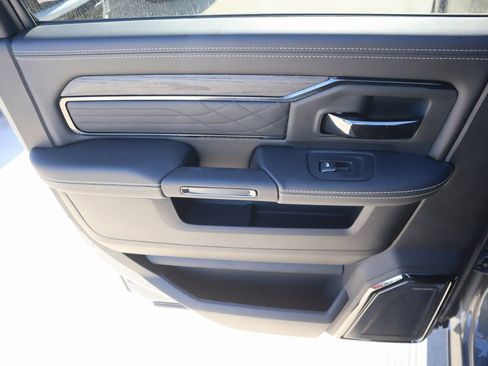 New 2026 RAM 2500 Limited image 18