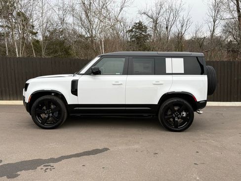 New 2026 Land Rover Defender 110 X-Dynamic SE image 2