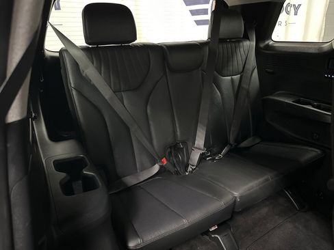 Used 2023 Hyundai Palisade Limited image 23