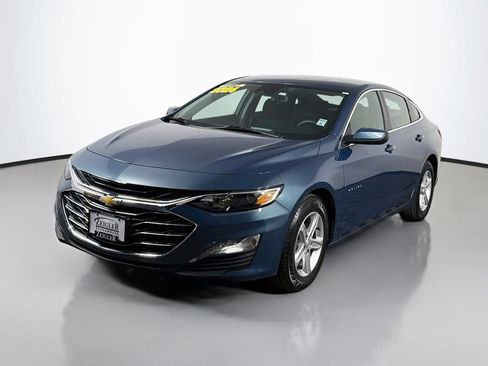 Used 2024 Chevrolet Malibu LT FWD image 3