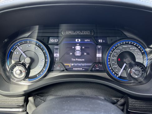 Used 2022 RAM 1500 Limited w/ Body Color Bumper Group AWD/4WD image 21