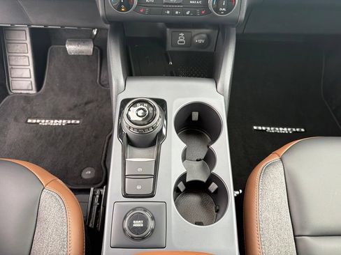 Certified 2024 Ford Bronco Sport Outer Banks w/ Tech Package AWD/4WD image 31