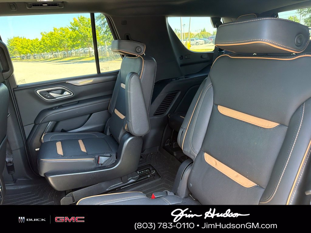 Used 2023 GMC Yukon AT4 w/ AT4 Premium Package AWD/4WD image 12