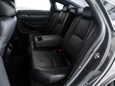 Used 2018 Honda Accord Sport image 31